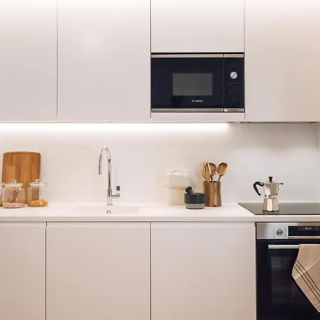 Paya - 1 Bedroom And Pool In Areeiro * ליסבון